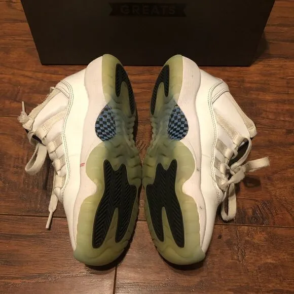 AIR JORDAN 11 retro low legend blue size 5 women = 3.5Y