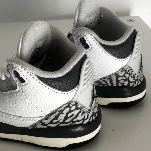 AIR JORDAN 3 RETRO HIDE N’ SNEAKINFANT/TODDLER LIFESTYLE SHOES