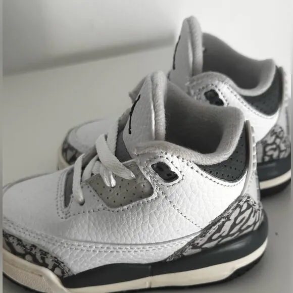 AIR JORDAN 3 RETRO HIDE N’ SNEAKINFANT/TODDLER LIFESTYLE SHOES