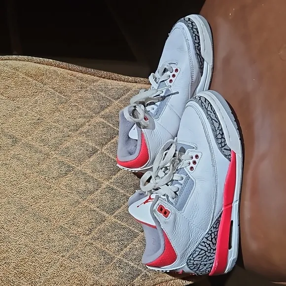 Air Jordan 3 Retro White/Fire Red Lace Up Sneakers Shoes Multicolor
