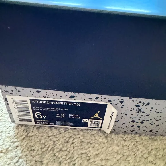 Air Jordan 4 Retro GS LIKE NEW WITH BOX