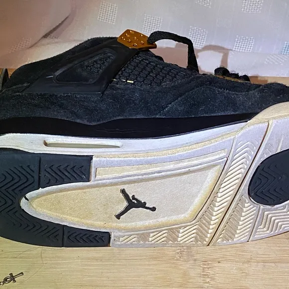 Air Jordan 4 Retro Royalty 308497-032 Black/Metallic Gold Men's - Size 8
