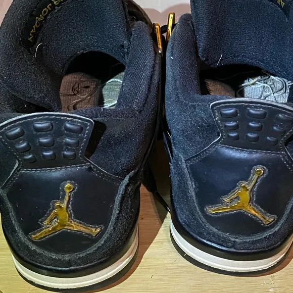 Air Jordan 4 Retro Royalty 308497-032 Black/Metallic Gold Men's - Size 8
