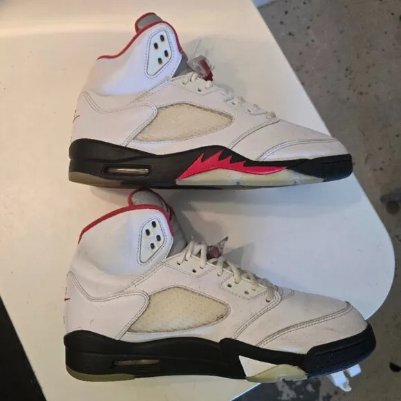 Air Jordan 5 Retro Fire Men's US Size 9 Red Silver Tongue 2020 DA1911-102