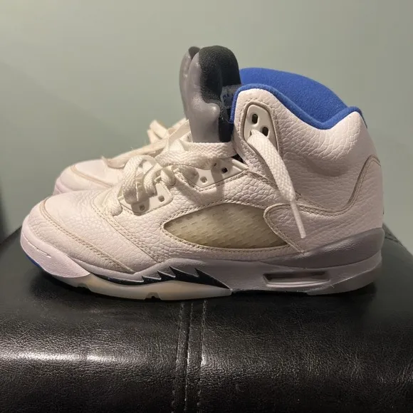 Air Jordan 5 Retro Stealth 5s 2021 size 5Y 440888-140