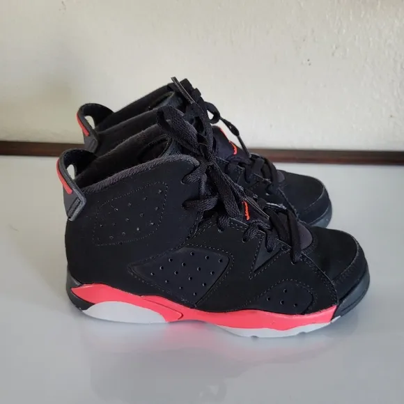 Air Jordan 6 Retro Infrared Young Shoes.