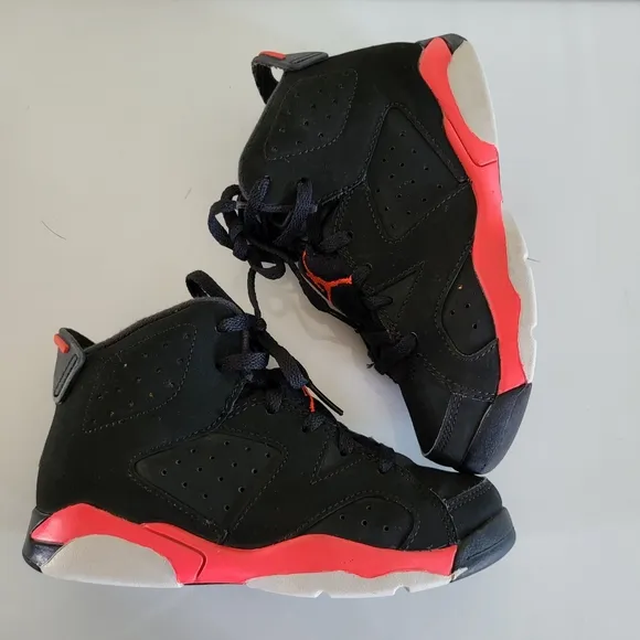 Air Jordan 6 Retro Infrared Young Shoes.