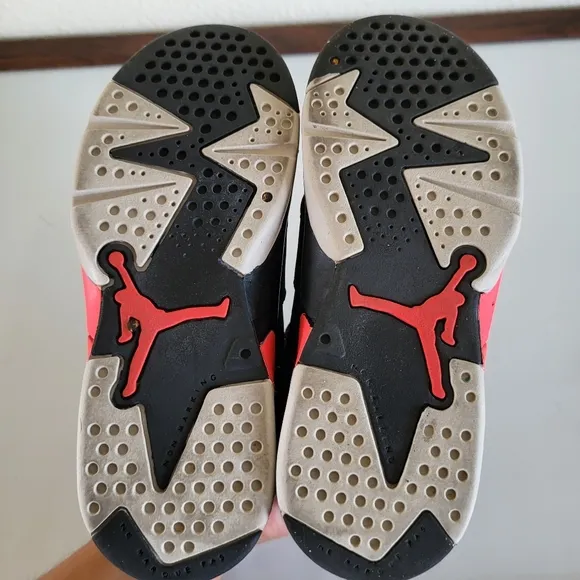Air Jordan 6 Retro Infrared Young Shoes.