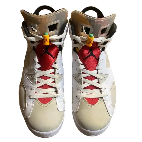 Air Jordan 6 Retro Mid Hare Sneakers