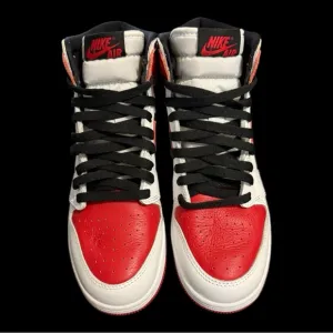 Air Jordan Retro 1 (575441161) Size 6.5 Youth/8 Women’s
