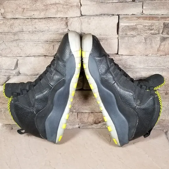 Air Jordan Retro 10 Venom Men's Size 10 Shoes