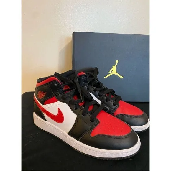 Air Jordan Boys GS 1 Mid Alternate Bred Toe Athletic Sneaker Shoes Size 5Y