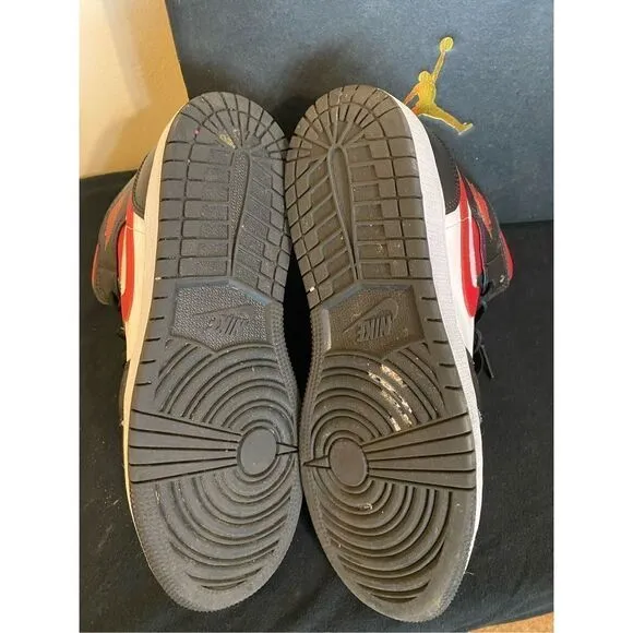 Air Jordan Boys GS 1 Mid Alternate Bred Toe Athletic Sneaker Shoes Size 5Y