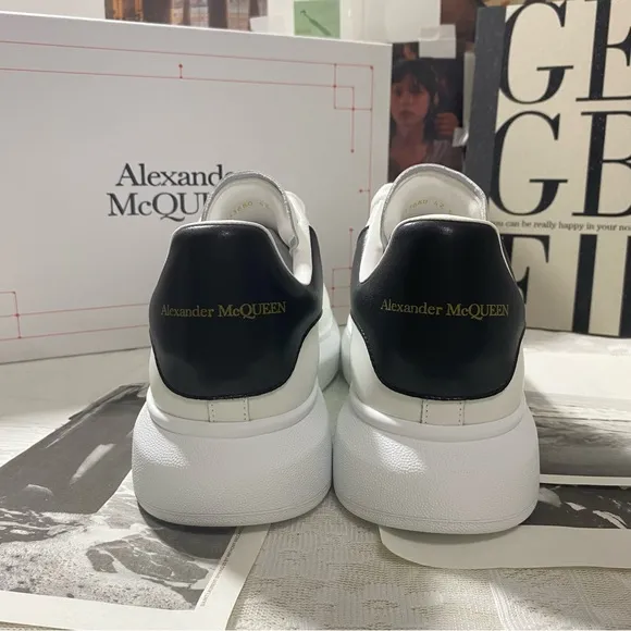 Alexander McQueen White and Black Athletic Shoes with Sleek Design💥✨🍇🍁