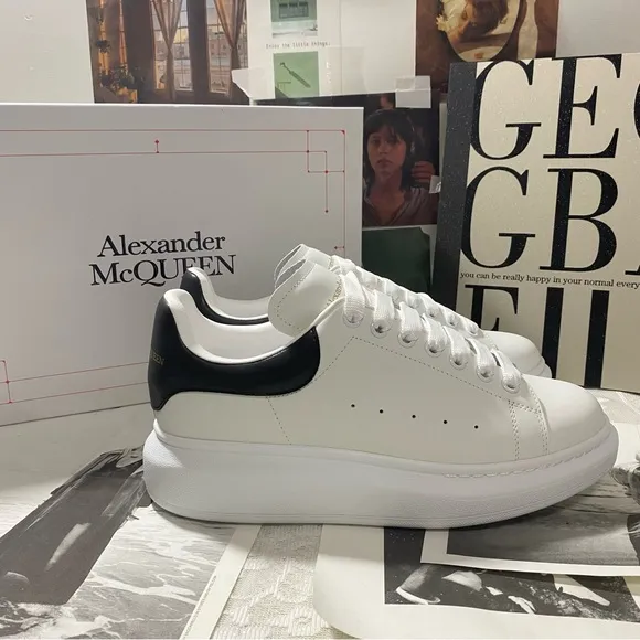 Alexander McQueen White and Black Athletic Shoes with Sleek Design💥✨🍇🍁