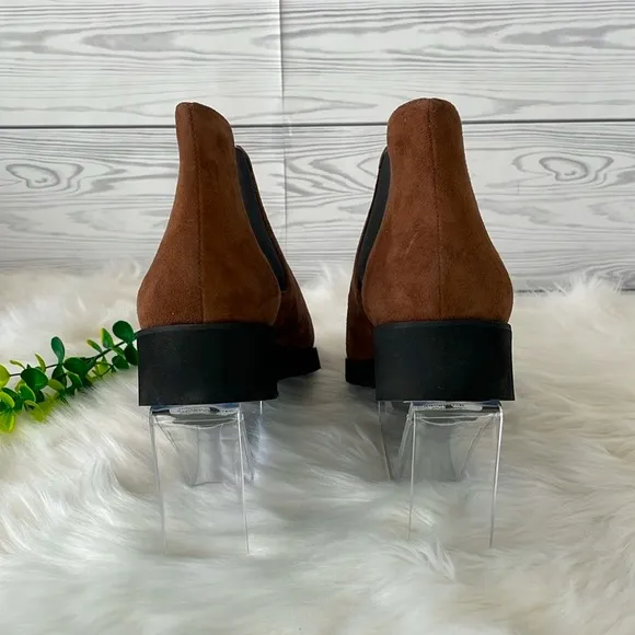Amalfi by Rangoni “Enrico” Chelsea Boot