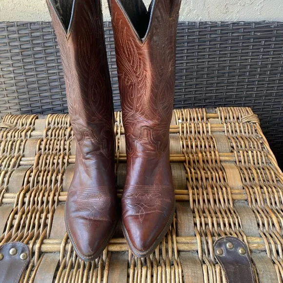 American vintage cowboy brown Leather boots