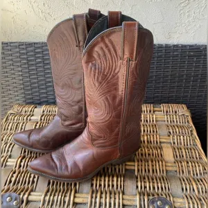 American vintage cowboy brown Leather boots