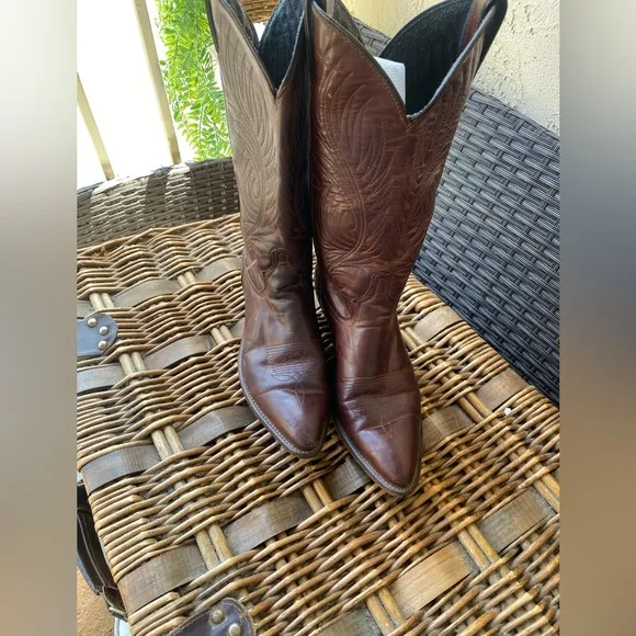 American vintage cowboy brown Leather boots