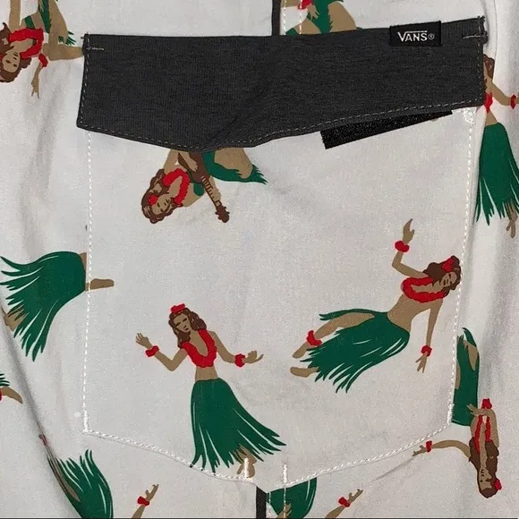 &gt;💙BOARD SHORT MIXED SCALLOP HAWAIIAN DANCING PRINT SWIM BRAND NEW VANS