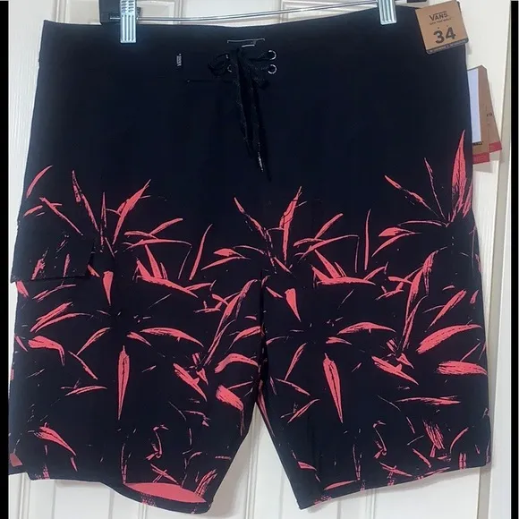 &gt;💙BOARDSHORT SWIM SHORTS BLACK SCALLOP(CORAL) TRUNKS 18” OUTSEAM BRAND NEW VANS