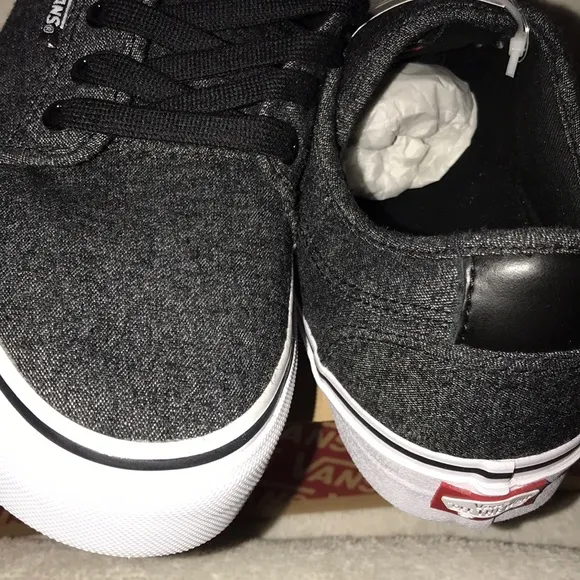 &gt;Ⓜ️CHUKKA BLACK (CHARCOAL) BRUSHED DENIM &amp; WHITE LACE UP LOW TOP BRAND NEW VANS