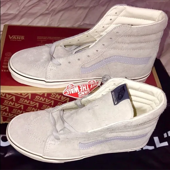 &gt;👤SK8-HI TOP WORLD’S #1 SKATEBOARD HAIRY SUEDE GRAY DOWN WHITE BRAND NEW VANS