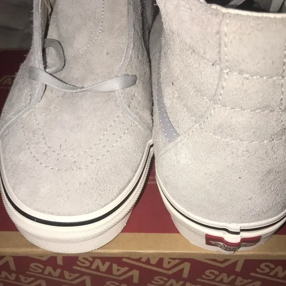 &gt;👤SK8-HI TOP WORLD’S #1 SKATEBOARD HAIRY SUEDE GRAY DOWN WHITE BRAND NEW VANS