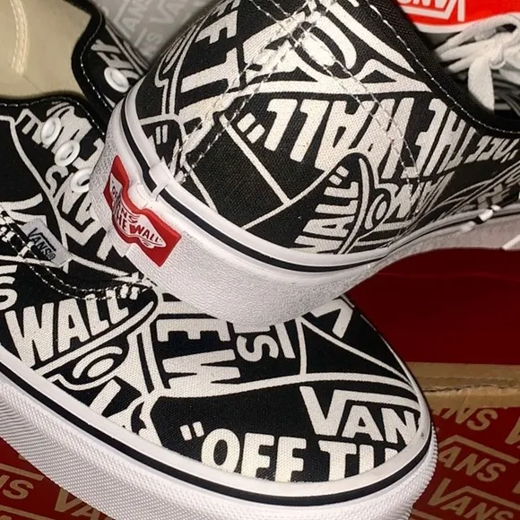&gt;👤VANS AUTHENTIC (OTW REPEAT) BLACK/TRUE WHITE  LACE UP LOW CUT BRAND NEW RARE