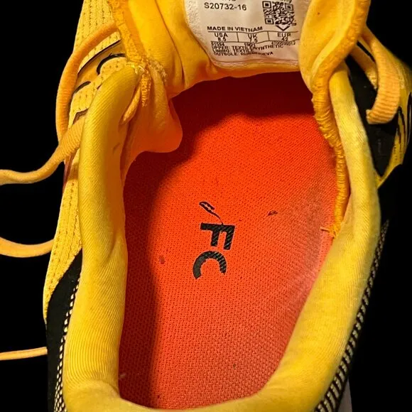 &quot;Axon 2 Men's Running Shoes - Yellow/Black, Size 8.5 US&quot; Pre-owned