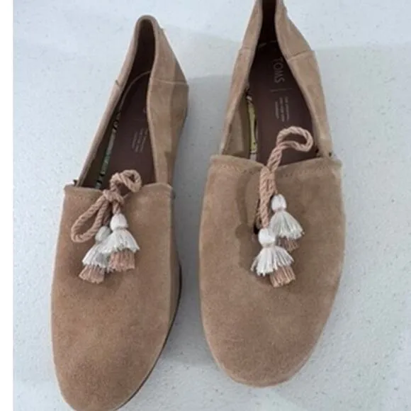 &quot;Toms&quot; Tan Flats, Suede, Size 9,