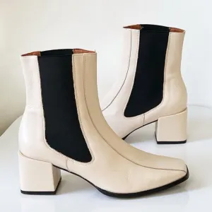ANGEL ALARCON Made In Spain Leather Retro Block Heel Chelsea Boots Cream Size 7