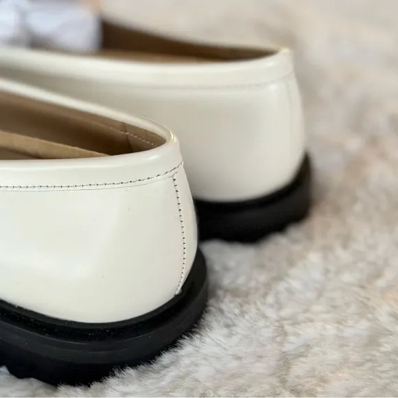 ANN TAYLOR NEW 10 9.5 Chunky Chain Leather Loafers in Winter White • Neutral
