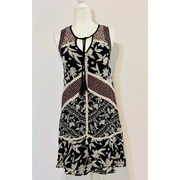 Anthropologie Floreat Size 0 Grasslands Dress Tasseled Crochet Patchwork Boho