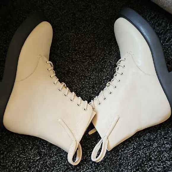 Anthropologie Franco Sarto Ellera Cream Combat Lace-Up Boots Size 6