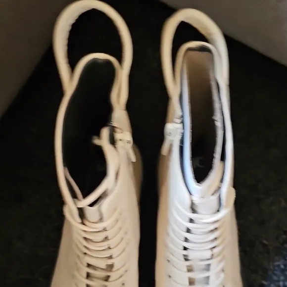 Anthropologie Franco Sarto Ellera Cream Combat Lace-Up Boots Size 6