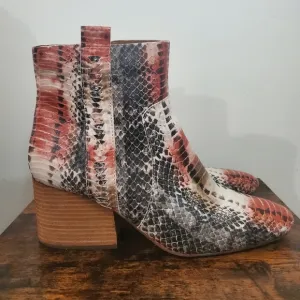 Anthropologie Kork-Ease Korks Leyland Leather Snake Skin Booties Size 10