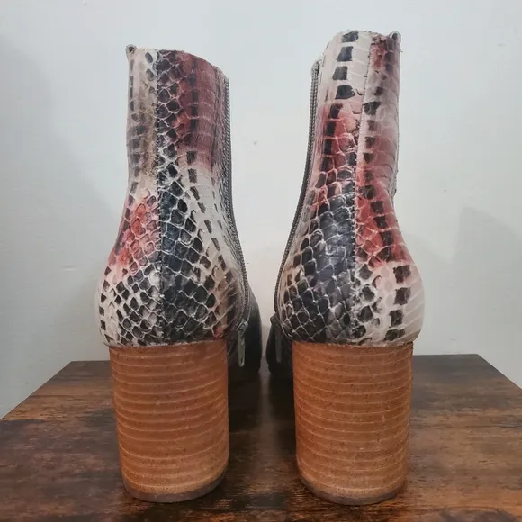 Anthropologie Kork-Ease Korks Leyland Leather Snake Skin Booties Size 10