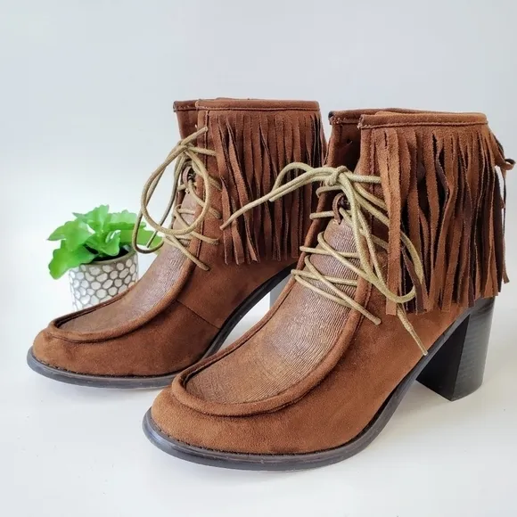 Anthropologie Vanessa Wu Brown Suede Fringed Lace Up Moccasin Booties Size 37