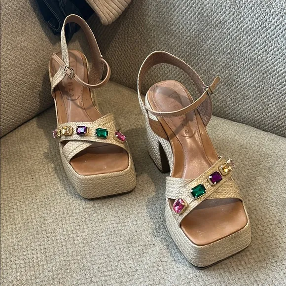 💎Anthropologie Vicenza Boho Elegant Platform Rhinestone Sandals