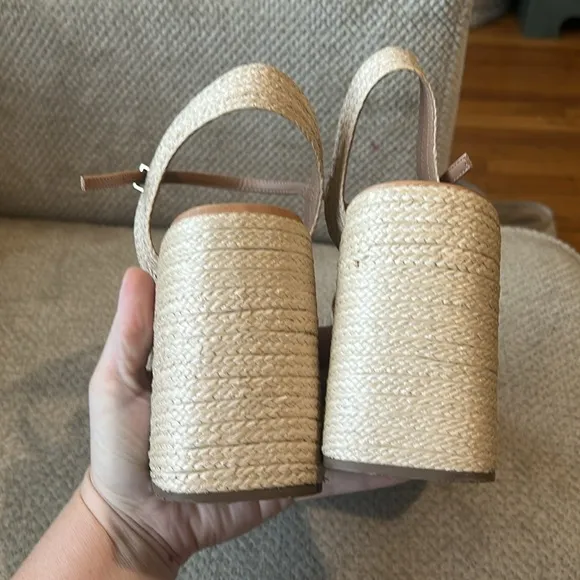 💎Anthropologie Vicenza Boho Elegant Platform Rhinestone Sandals