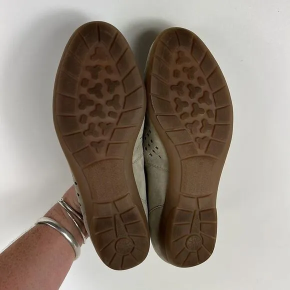 Ara flats women’s size 8 light tan perforated leather slip on minimalist
