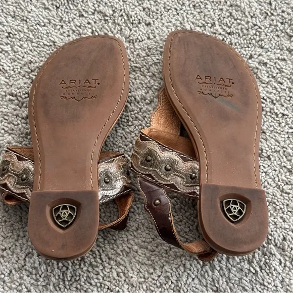 Ariat Brown Leather Studded Thong Sandals Size 6 Boho Coachella Western