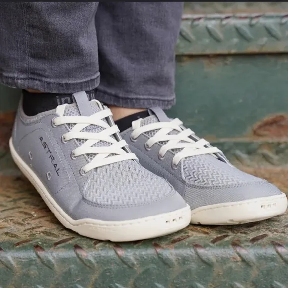ASTRAL LOYAK 2 MINIMALIST EVERYDAY SNEAKERS SIZE 11