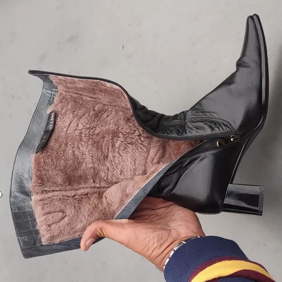AVELA BELLINI LADIES CHIC HEELED BUCKLED METAL DETAIL LEATHER BOOTS