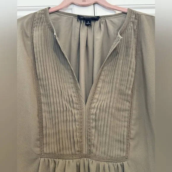 Banana Republic Boho Drop Waist Long Sleeve Pleated Neck Knee Length Dress Olive