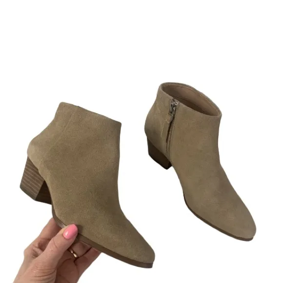 Banana Republic Genuine Suede Side Zip Stacked Block Heel Ankle Boots Taupe 5.5