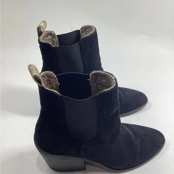 BAND OF GYPSIES Shadow Ankle Boots Boho Black Corduroy Booties‎ Women's Size 8