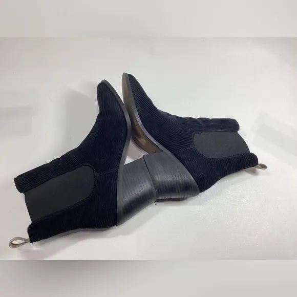 BAND OF GYPSIES Shadow Ankle Boots Boho Black Corduroy Booties‎ Women's Size 8