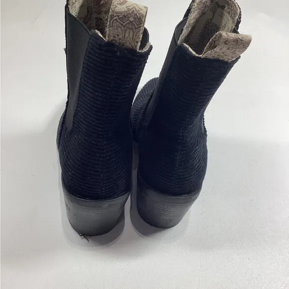 BAND OF GYPSIES Shadow Ankle Boots Boho Black Corduroy Booties‎ Women's Size 8